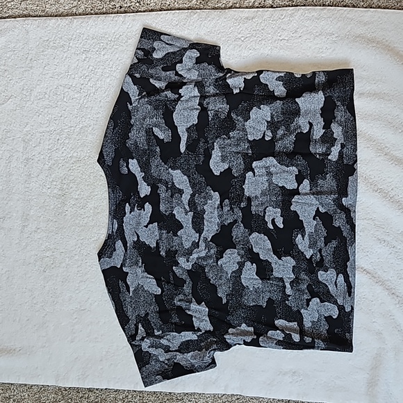 Cropped top - Picture 3 of 4